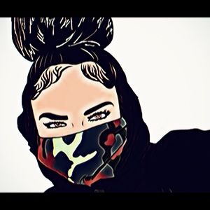 Meet your Posher, Alicia